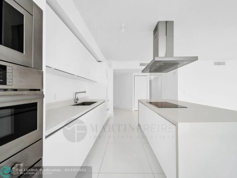 300 Sunny Isles Blvd - Photo 3