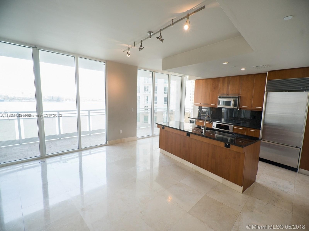 901 Brickell Key Blvd - Photo 7