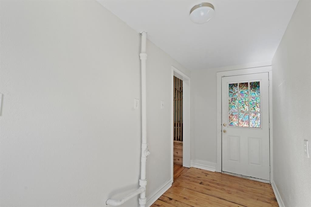 836 W 8th Street - Photo 13