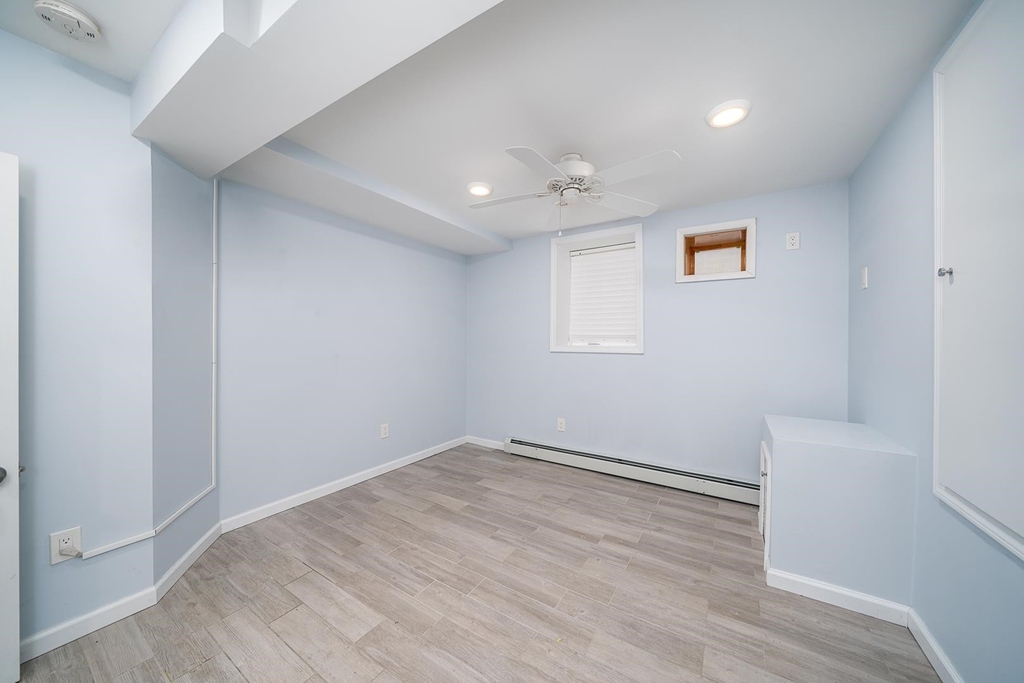 137 West 15th St - Photo 1