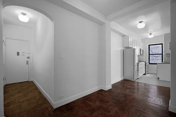 245 east 11th - Photo 1