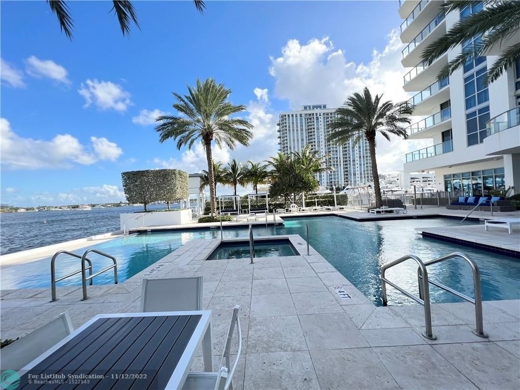 17301 Biscayne Blvd - Photo 0