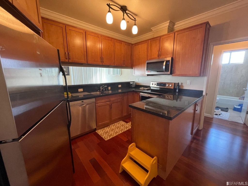 2060 Sutter Street - Photo 1