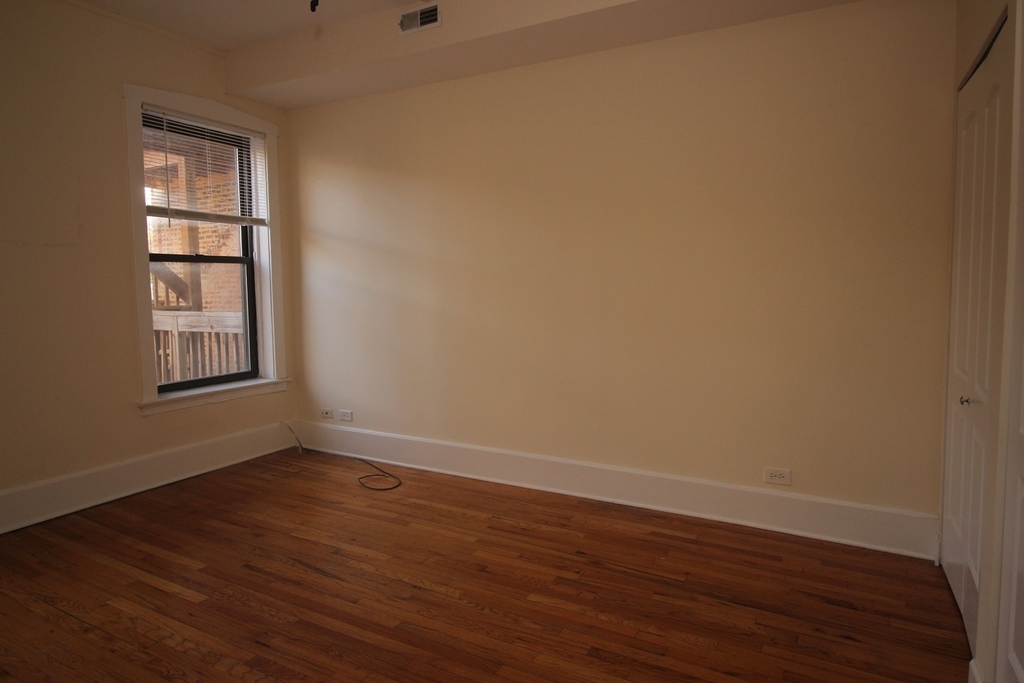 1165 E 52nd Street - Photo 14