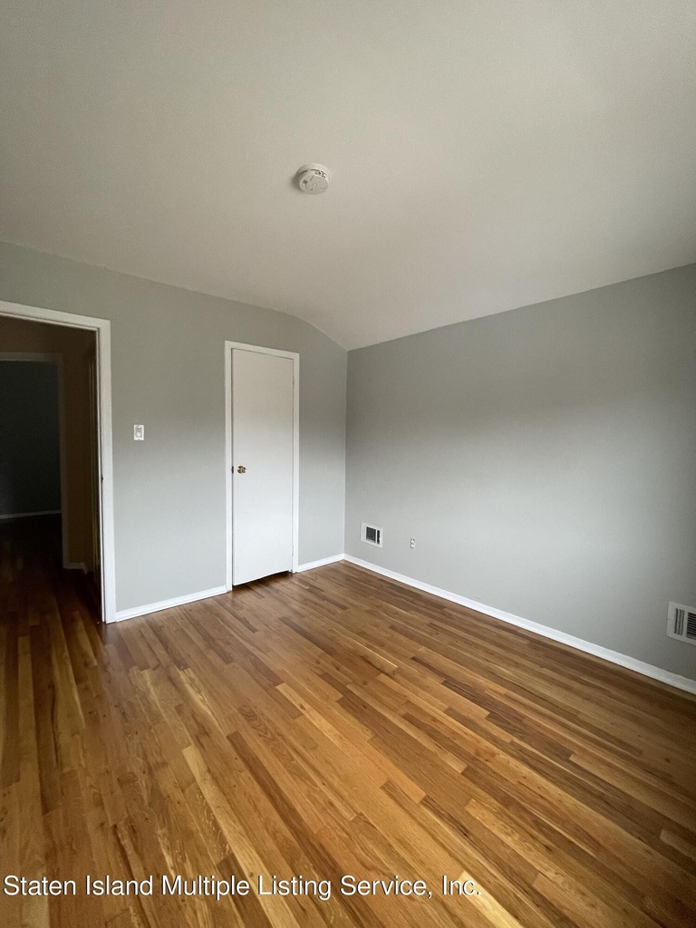 71 Renee Place - Photo 10