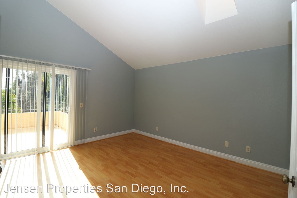 2173 Villa Flores Glen - Photo 17