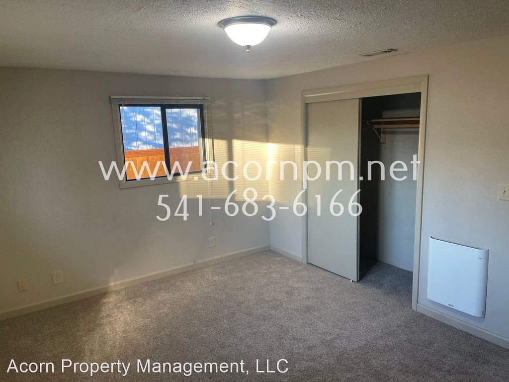 3645 Sanders Street - Photo 17