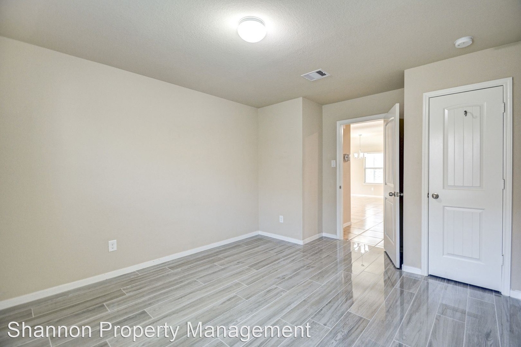 29039 Jacobs River Drive - Photo 14