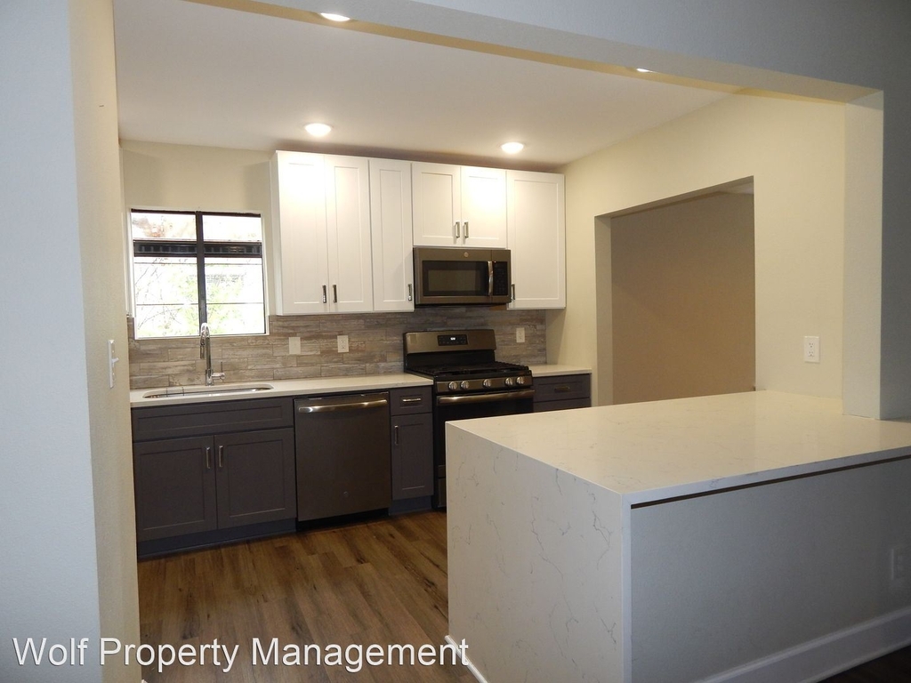 1301 Wallace Street - Photo 12