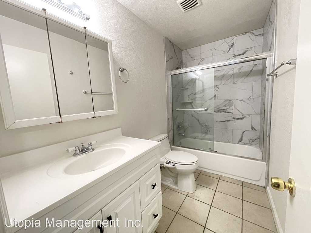 1350 N Escondido Blvd #21 - Photo 6