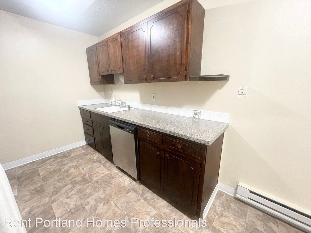 12618 E Burnside Street - Photo 3