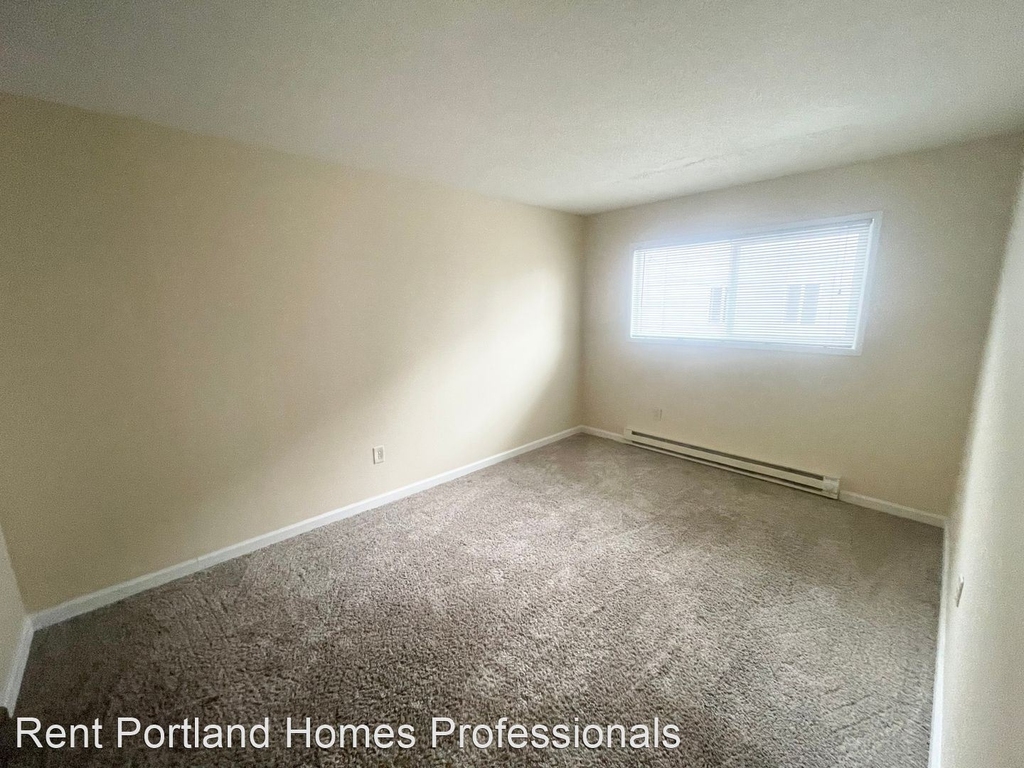 12618 E Burnside Street - Photo 7