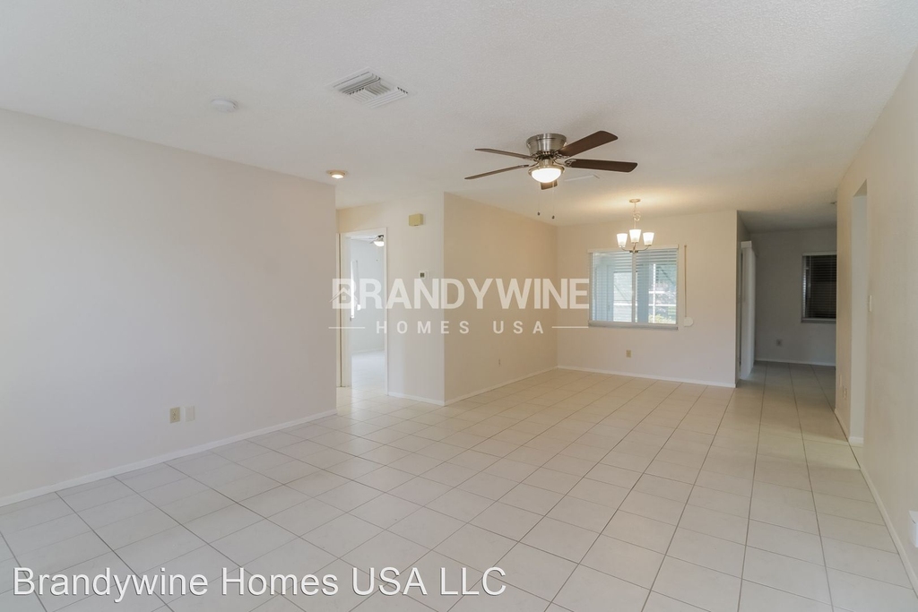 10410 Out Island Dr, Tampa, Florida 33615 - Photo 9