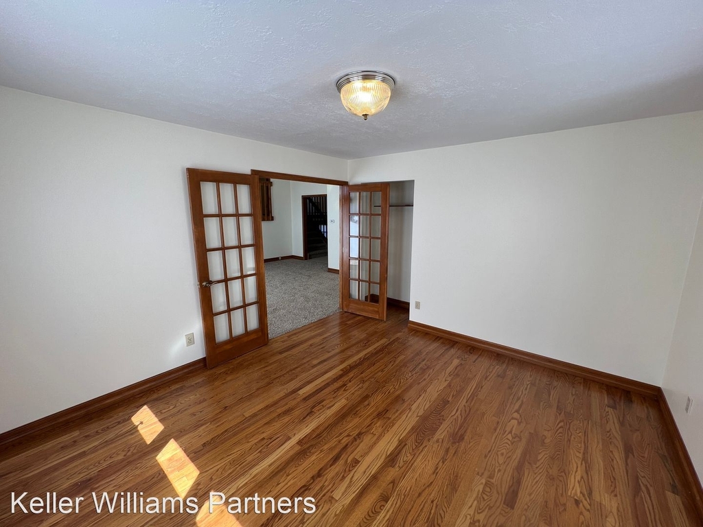 505 Wuthering Heights Dr - Photo 2