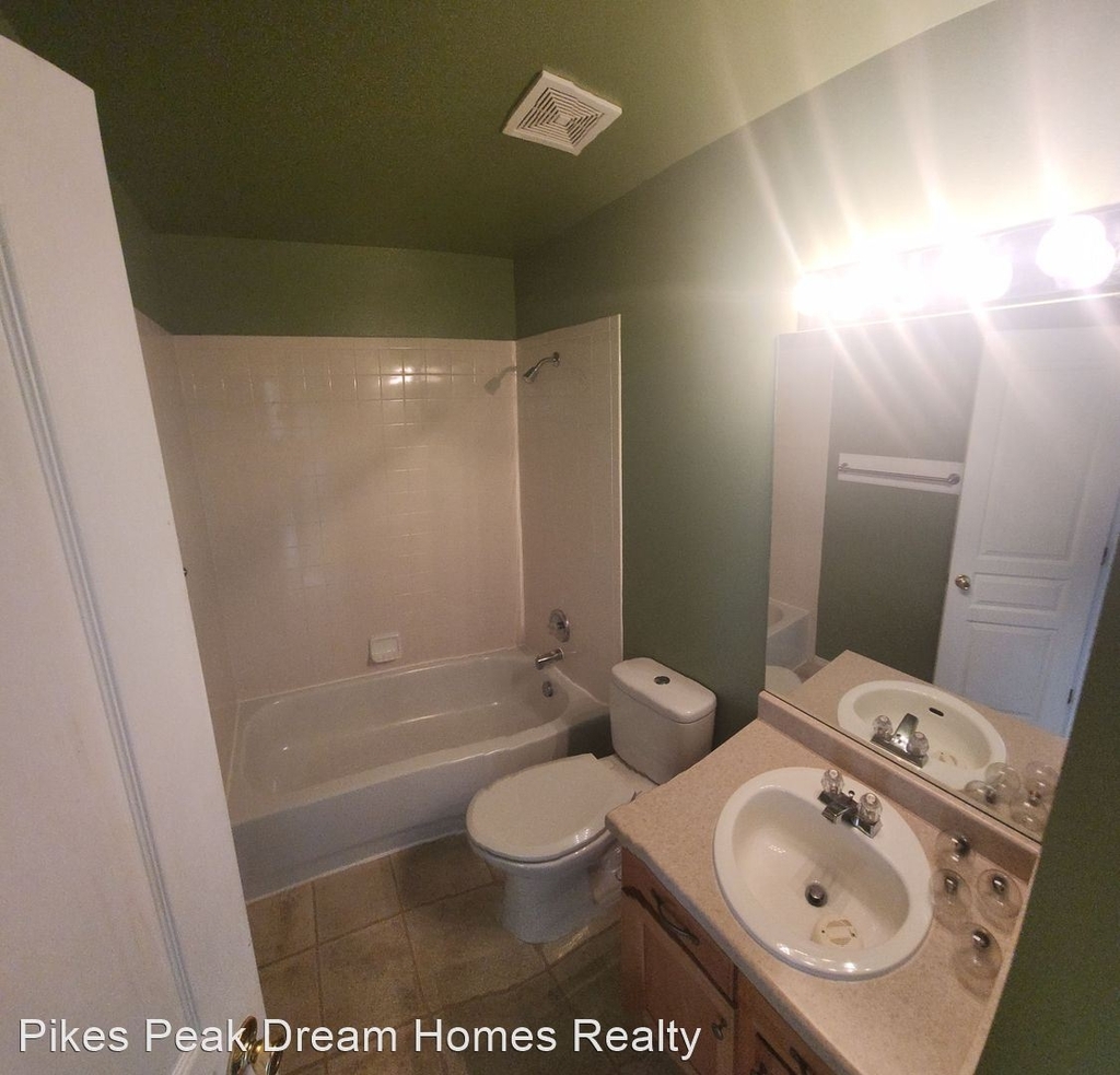 5568 Prairie Schooner Drive - Photo 11