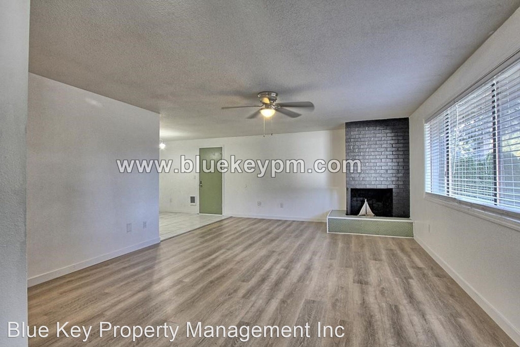 1413 Ne 143rd Avenue - Photo 1