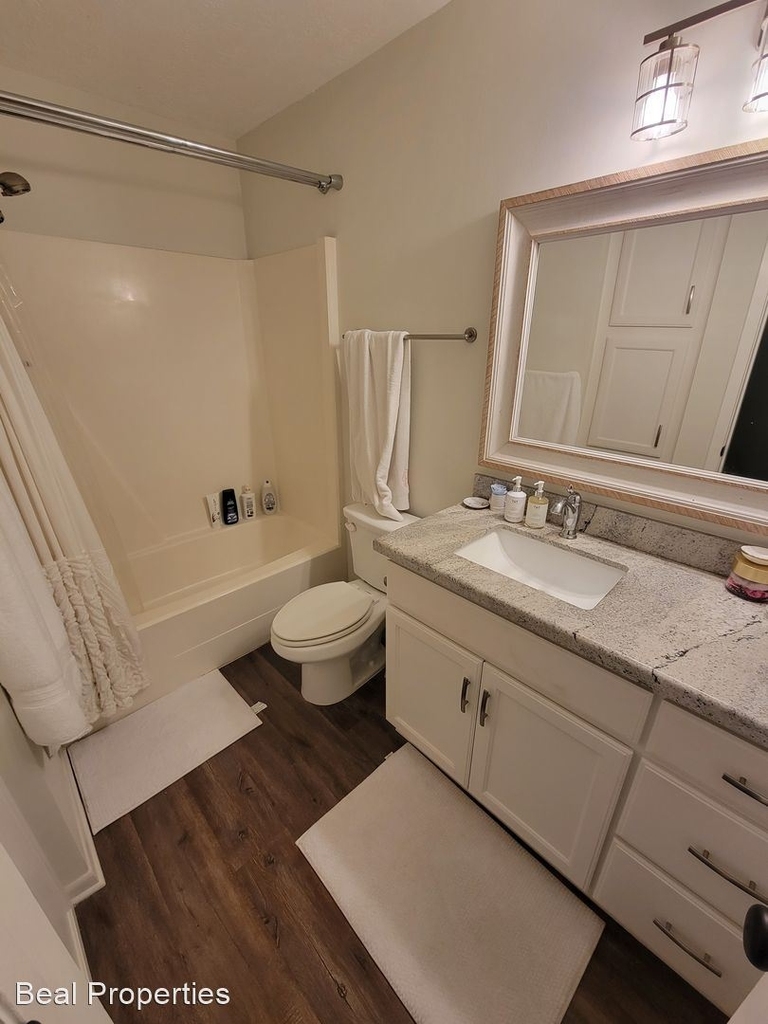 2807 Wildflower Dr., Apt 34 - Photo 12