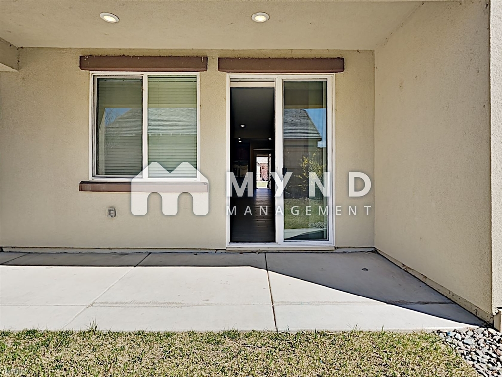 10265 Rollins Dr - Photo 21