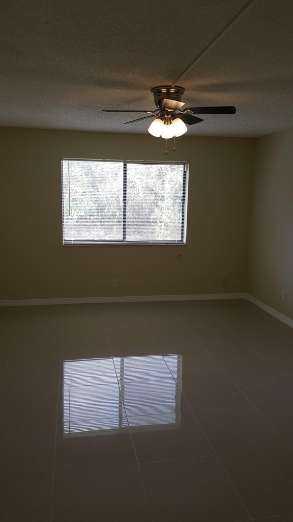 213 Lakeview Drive - Photo 12