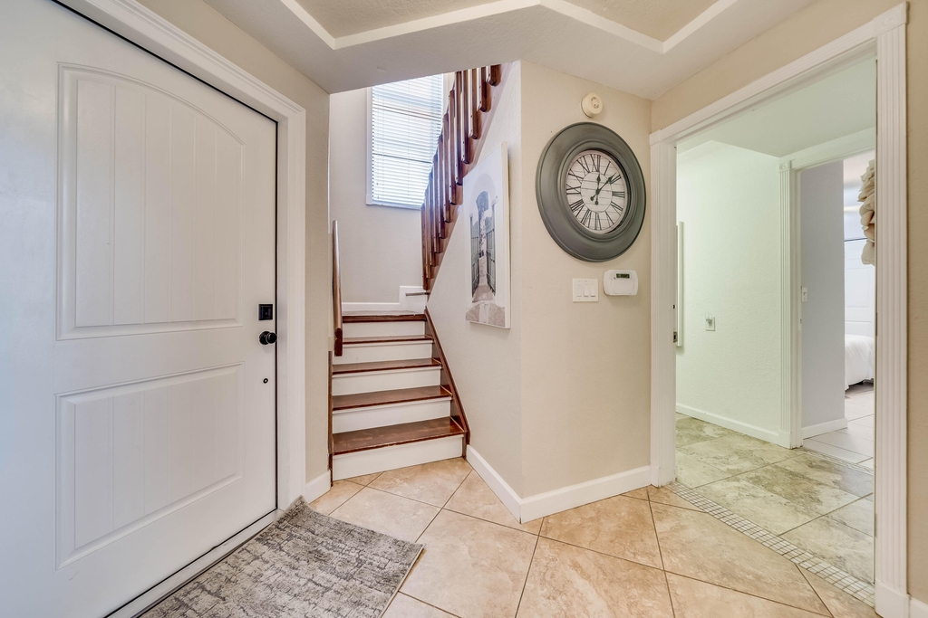 15061 Norfolk Lane - Photo 5