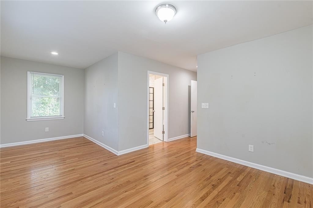 2087 Mercer Avenue - Photo 31