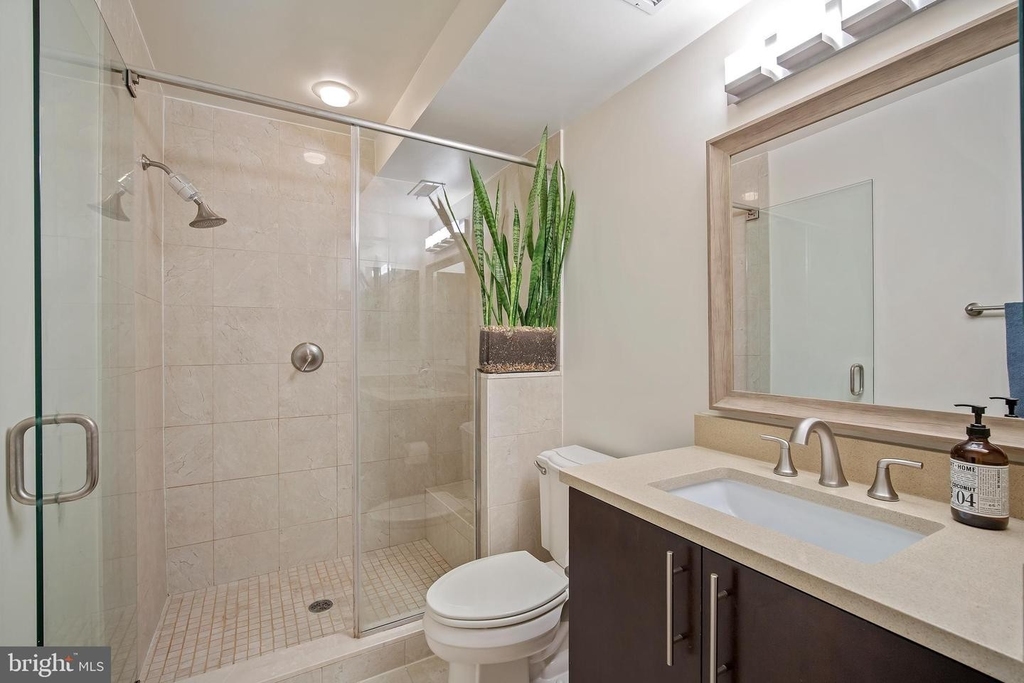 1334 Belmont St Nw #201 - Photo 16