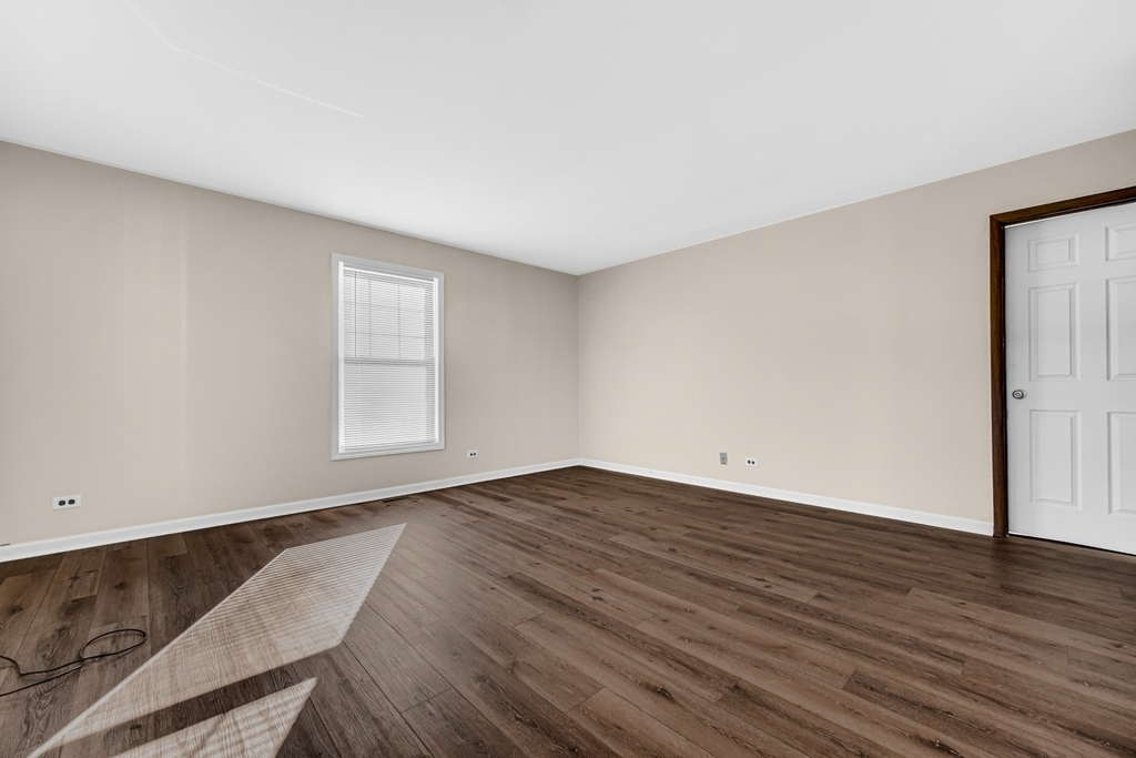 315 Farmingdale Circle - Photo 5