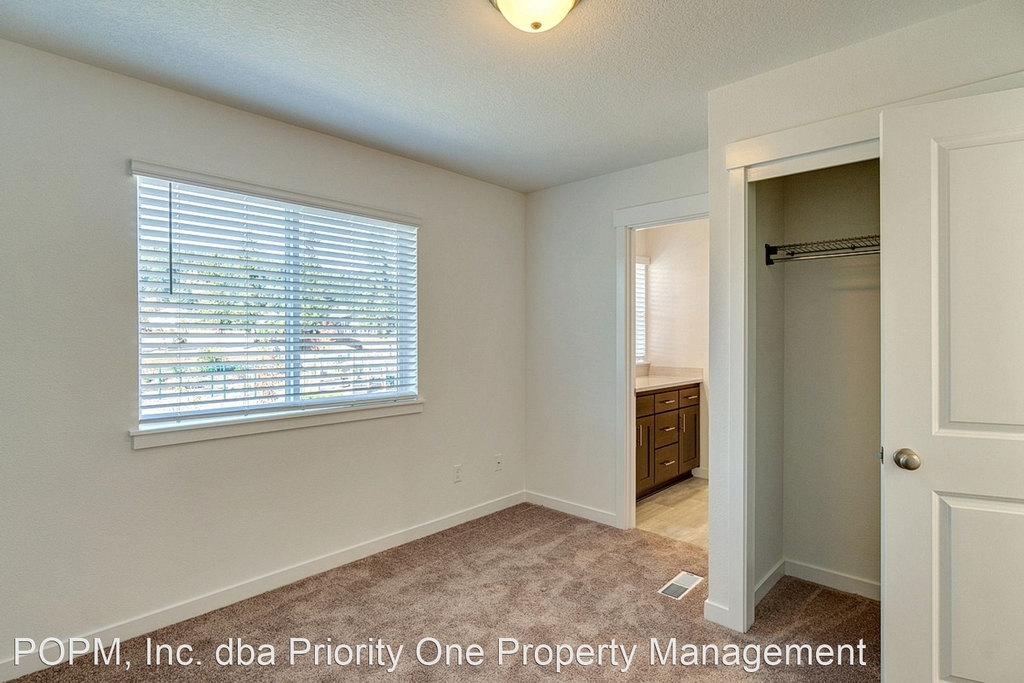 11788 Se Smith Rock St - Photo 15