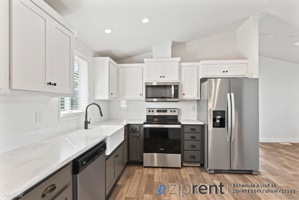 2838 Romagnolo St - Unit A - Photo 8