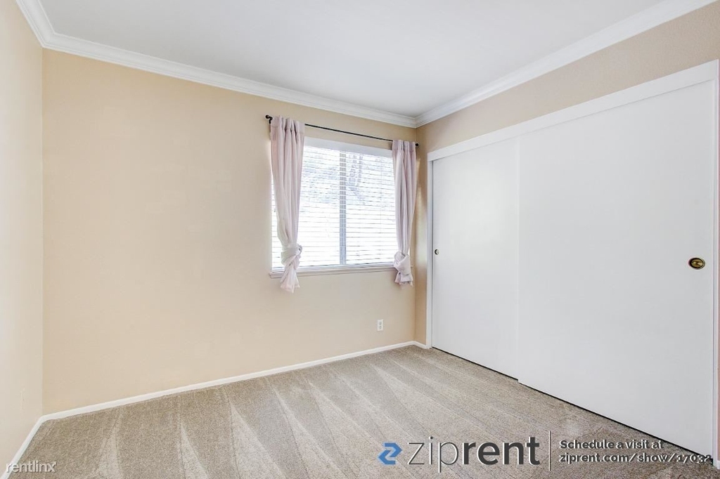 2328 South Lynn Court - Photo 10