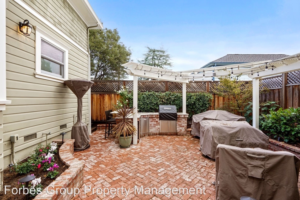 12 Bayview Avenue - Photo 32