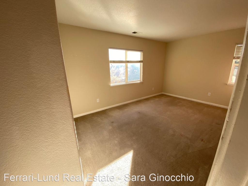 570 Muir Pass Court - Photo 15