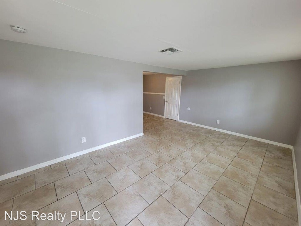 3802 Burden St. - Photo 20