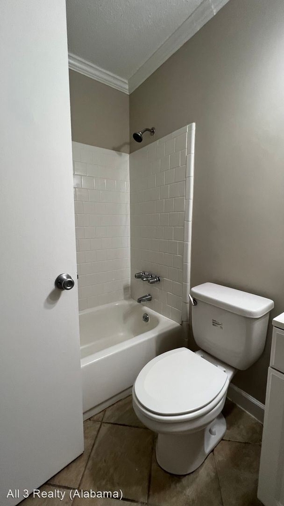 421 Bedford Terrace - Photo 14