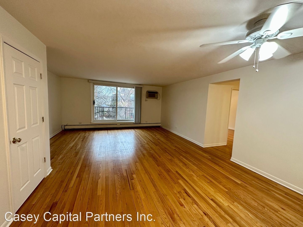 1326 Chicago Ave - Photo 9