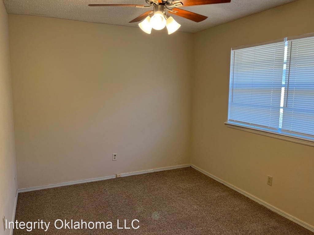 2417 Flair Dr - Photo 8