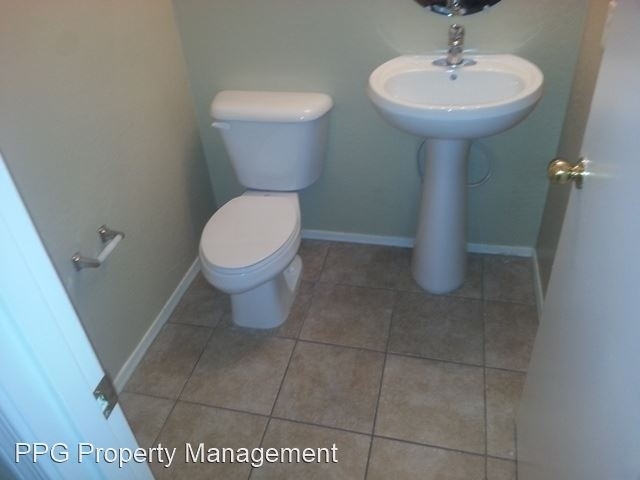 12923 W Peppertree Ln - Photo 4