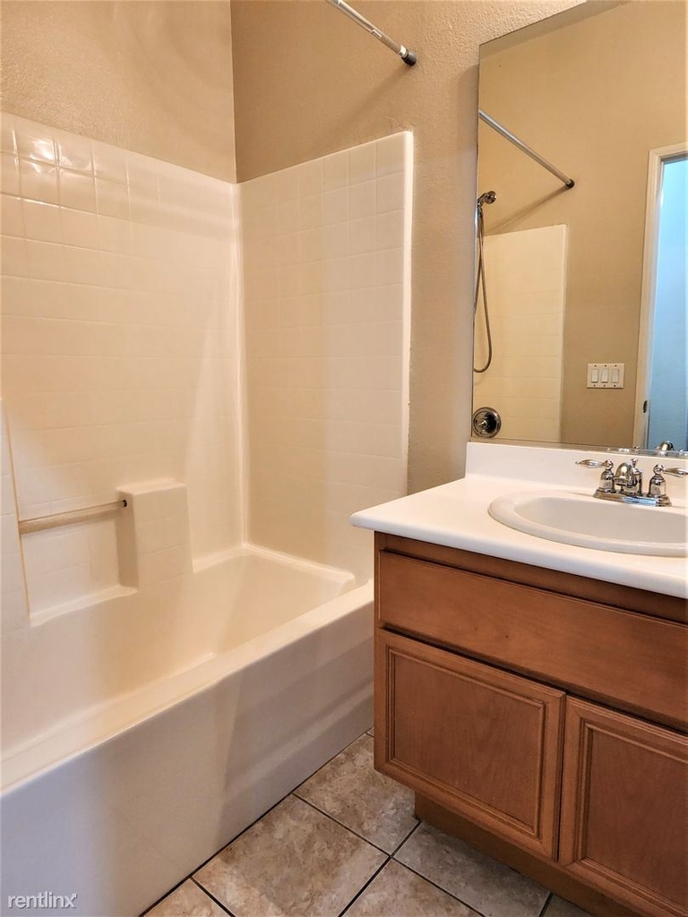 1800 E Lakeshore Dr. #1701 - Photo 6