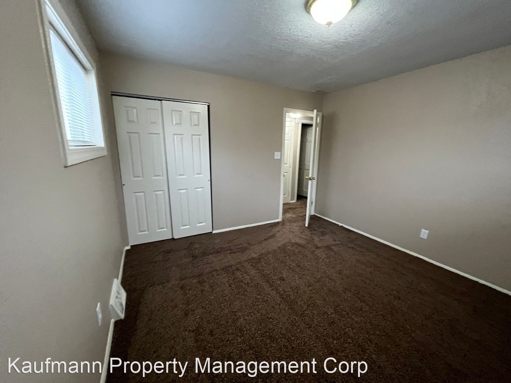 226 W Hollis Lane - Photo 8