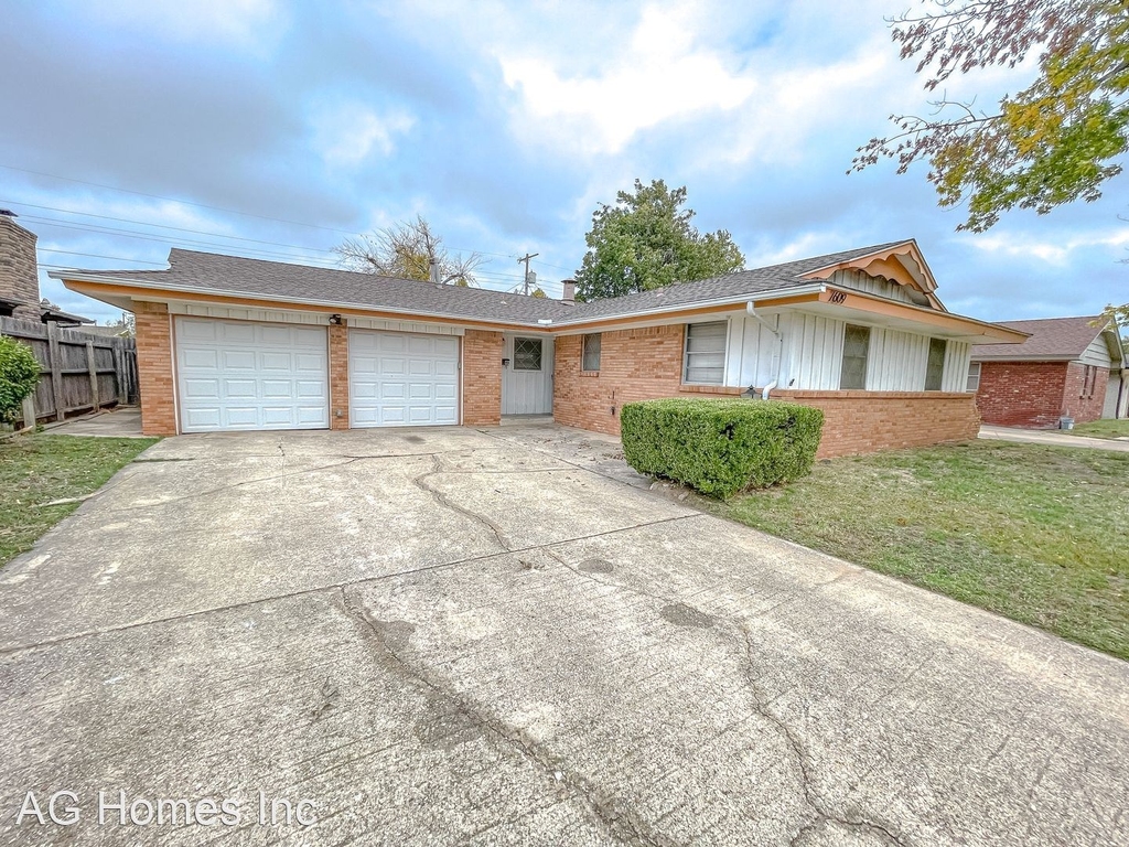 7609 Nw 28th Street - Photo 1