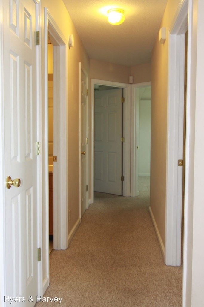 2424 Sphinx Court - Photo 5