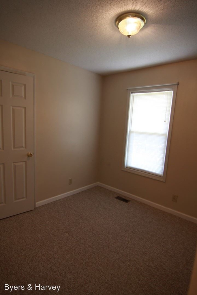 2424 Sphinx Court - Photo 6