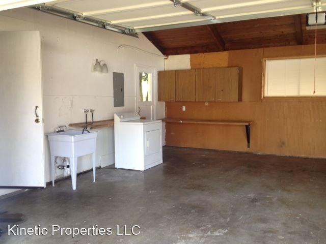 1136 Se Oak St. - Photo 11