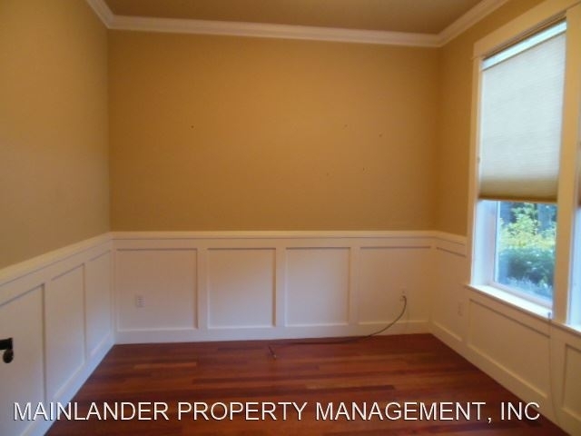 1119 Oak St - Photo 2