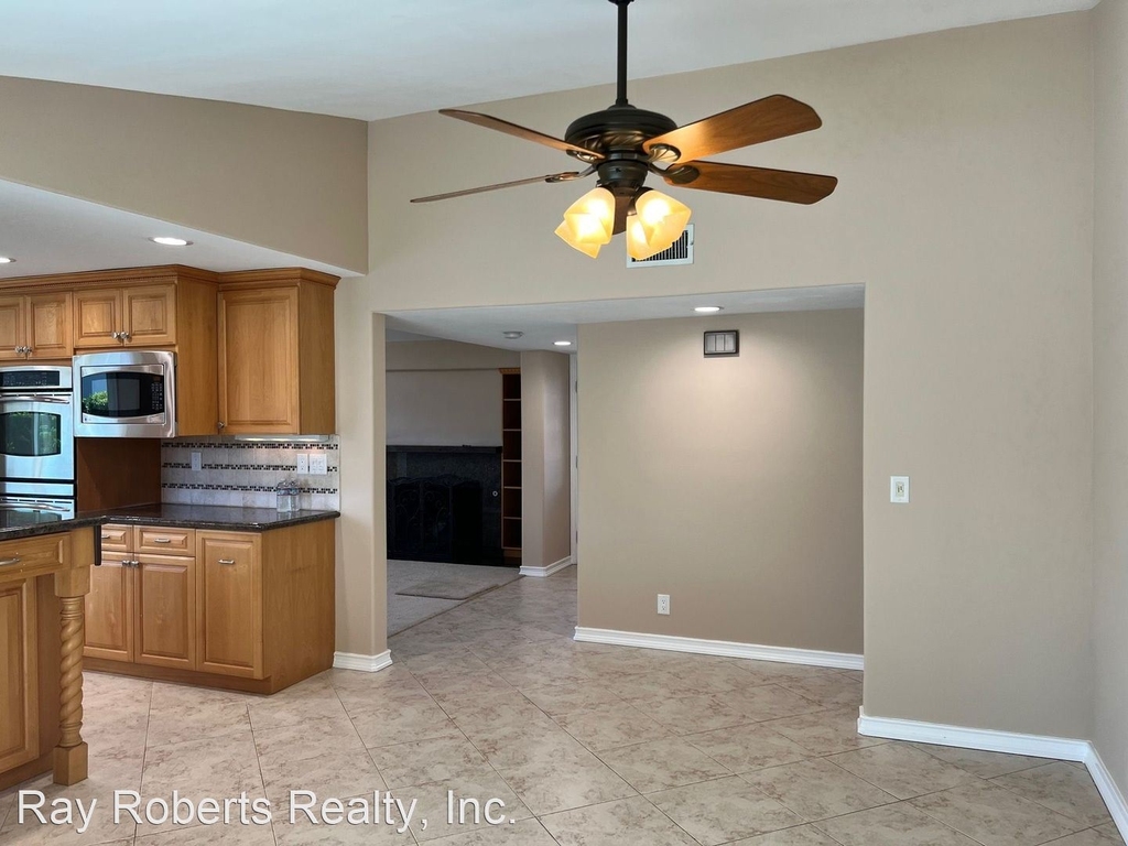11352 Weatherby Rd - Photo 31