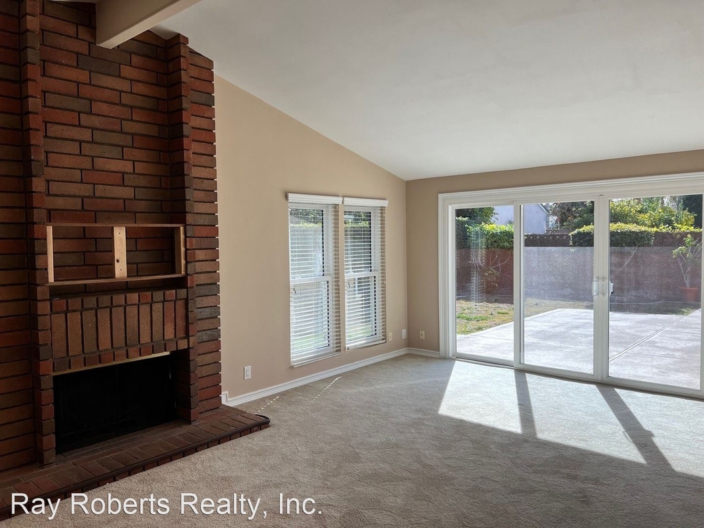 11352 Weatherby Rd - Photo 22