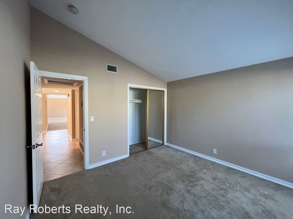 11352 Weatherby Rd - Photo 43