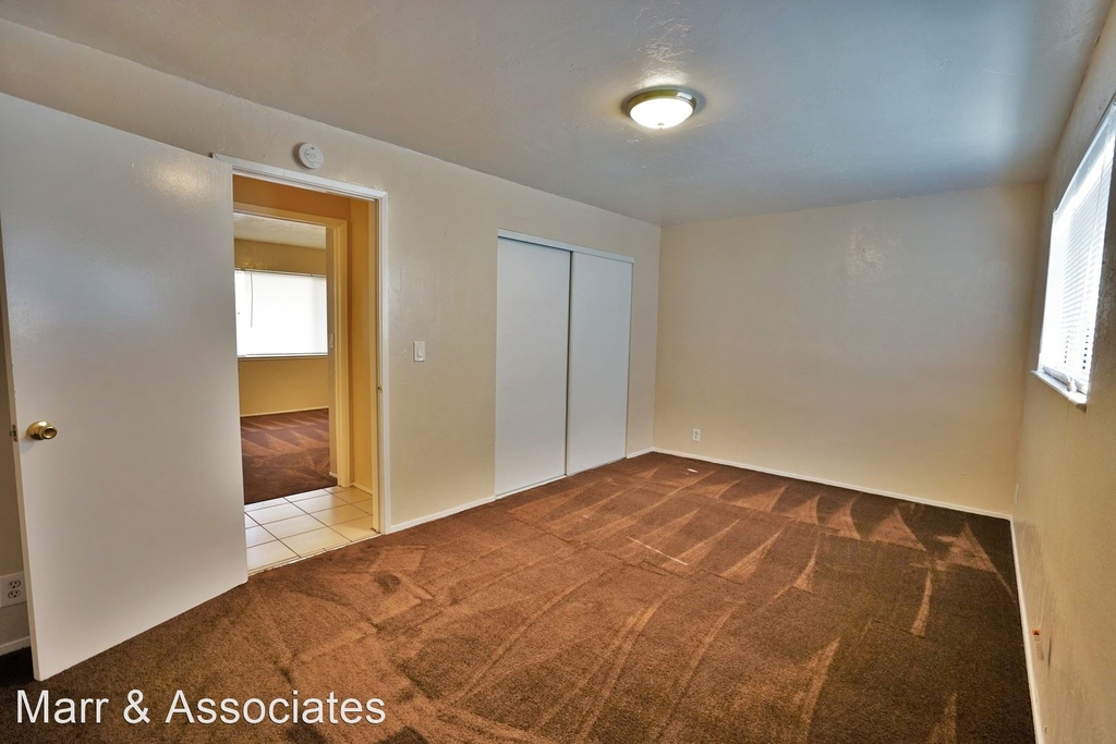 3806 39th Ave - Photo 5