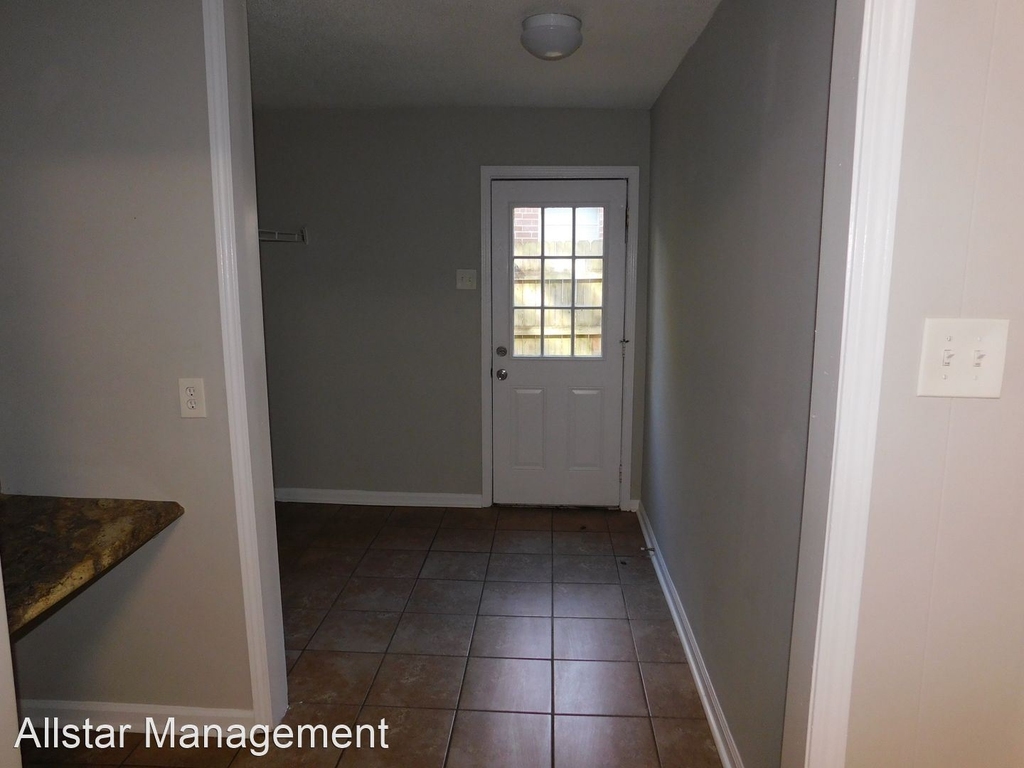 3135 Briarwood Dr - Photo 3