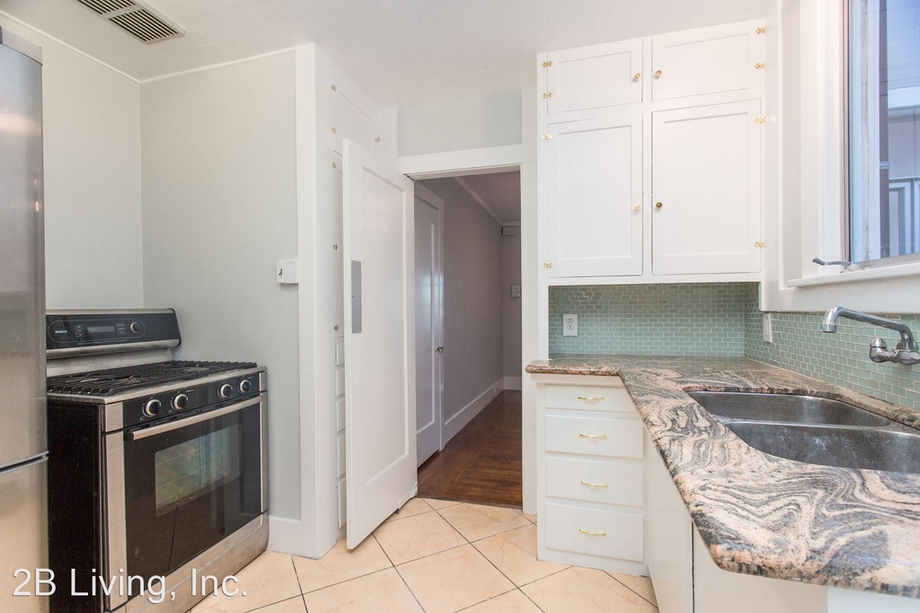 555 Bridgeway Unit B - Photo 10